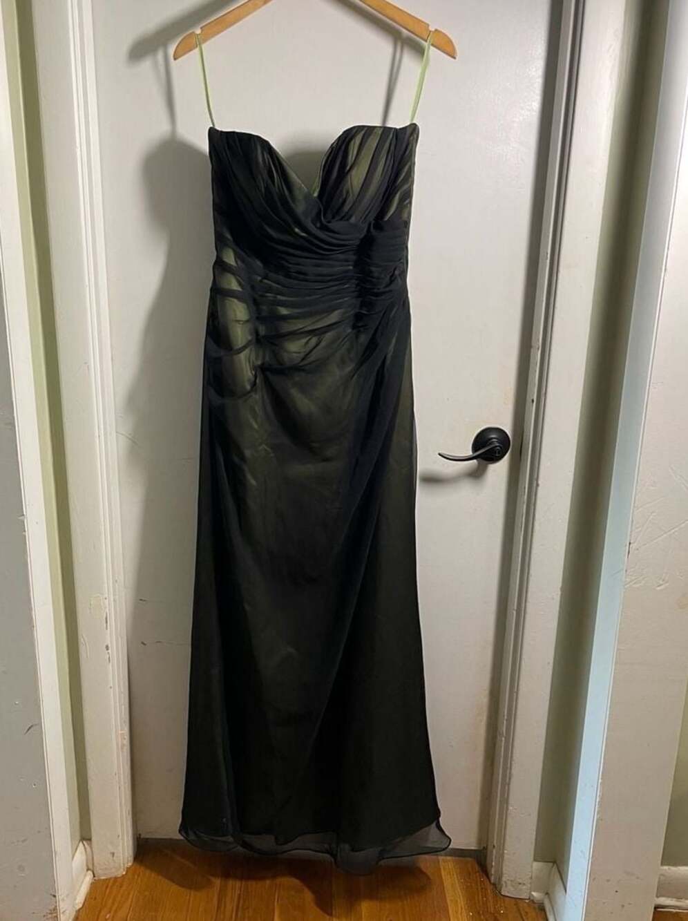 Strapless Sz.S  Ruched Gown Green, Black Chiffon overlay, w/ Facinator Sz.S